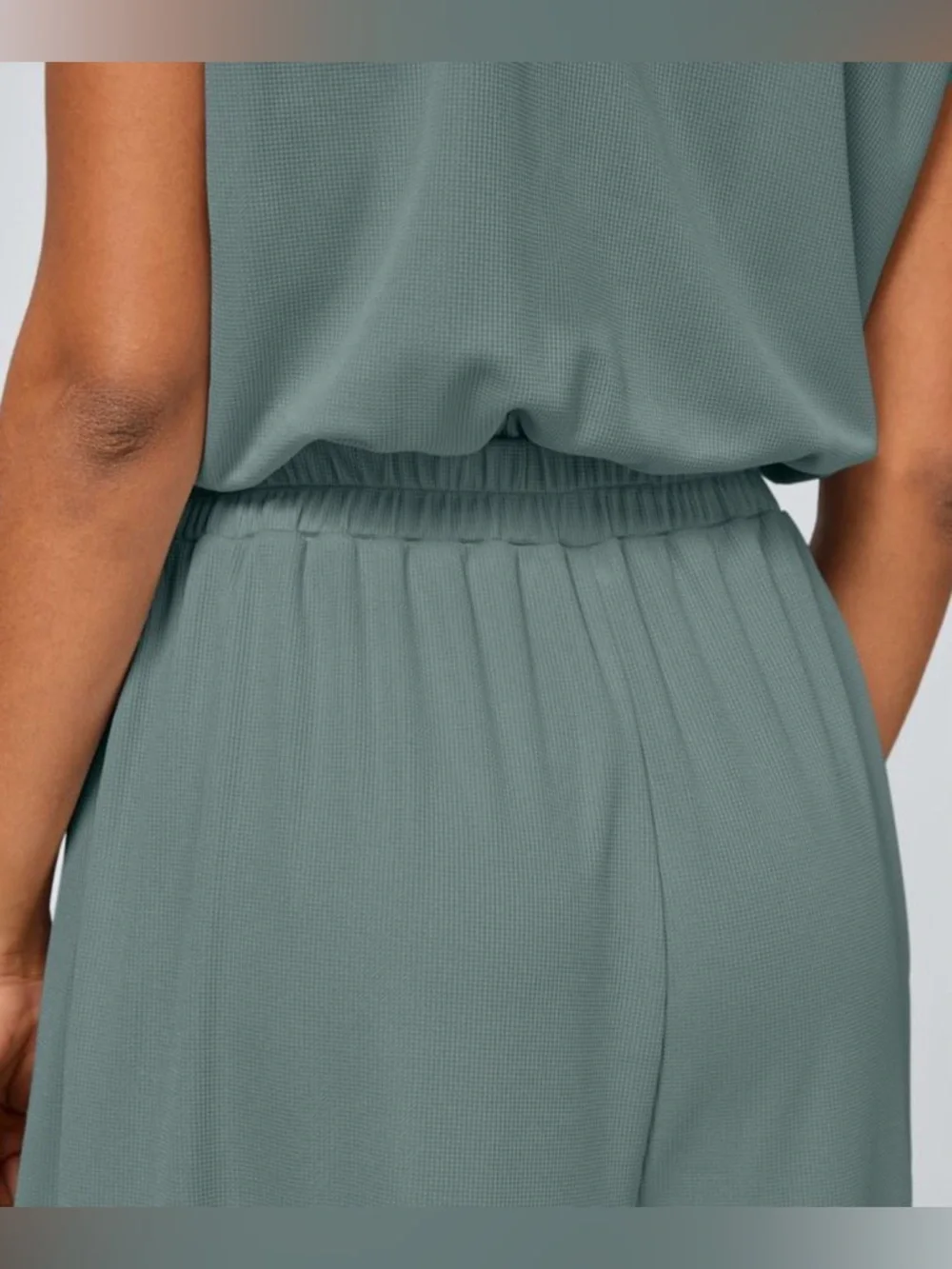 NWT HALARA V Neck Short Sleeve Pocket Wide Leg Flowy Waffle Jumpsuit. Large - Picture 7 of 12